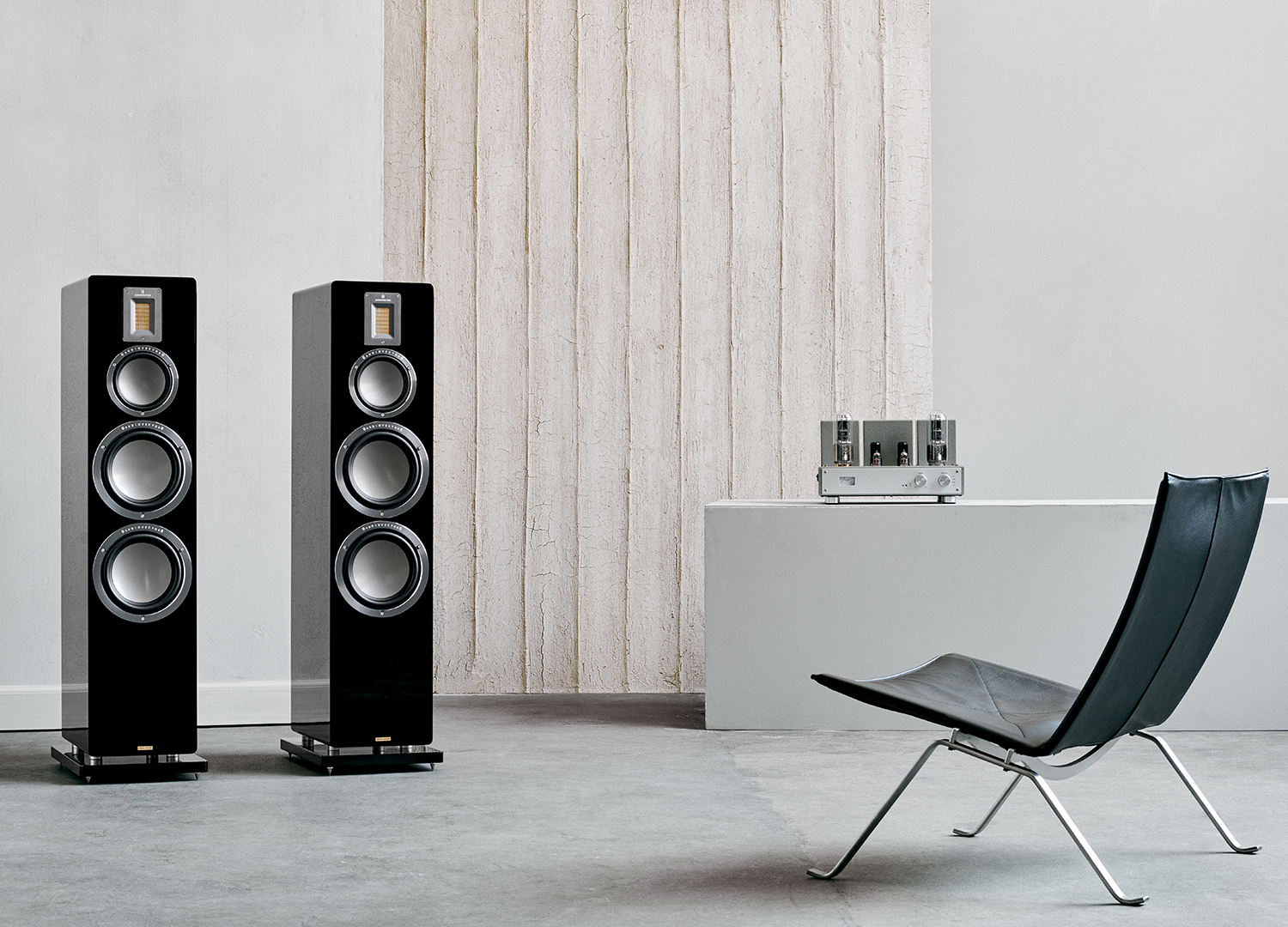 AUDIOVECTOR QR7 SE Black Piano