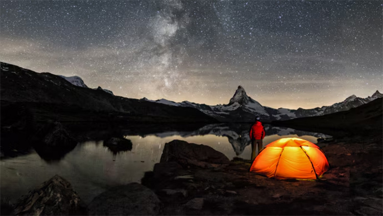 Głęboka czerń SONY XR